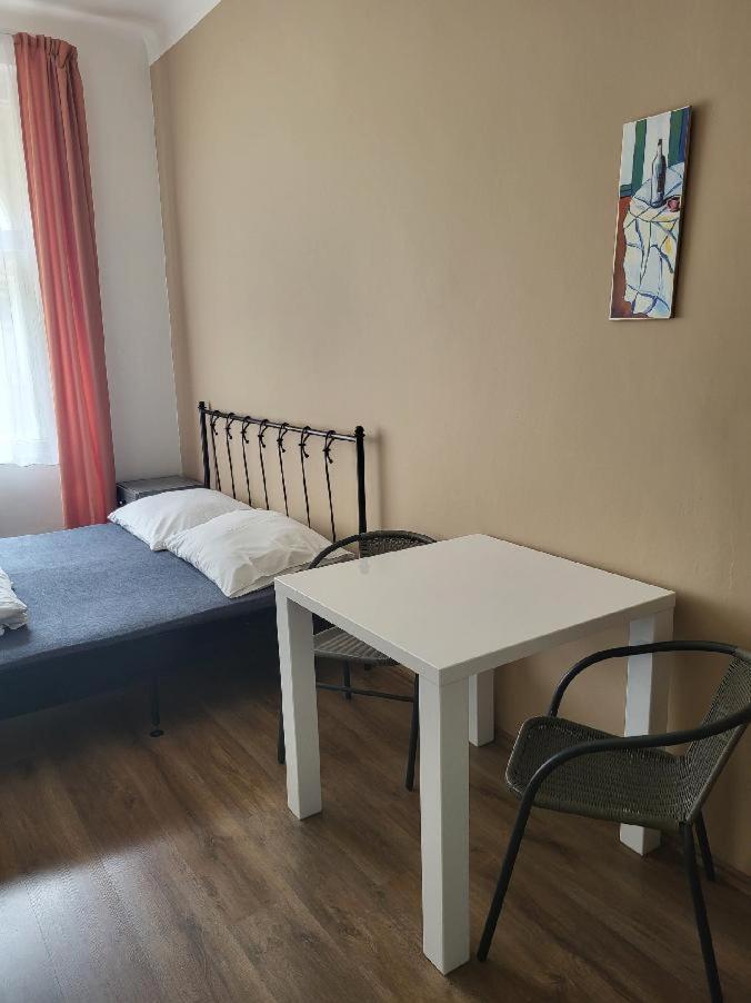 Pension Sunflower Prague Extérieur photo
